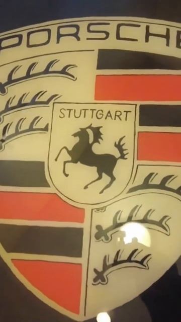 Hand Painted Porsche Table Is Hard смотреть онлайн