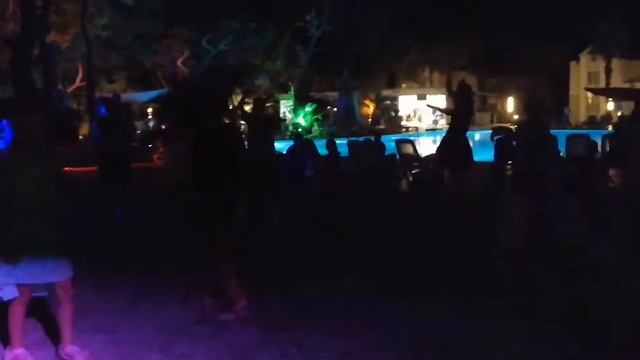 FUN & SUN COMFORT BEACH RESORT Çocuk Klübü Diskosunda Zehroş Ile Dans | Eğlenceli çocuk Videosu