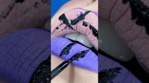 Страшные истории с губами 👻💋.