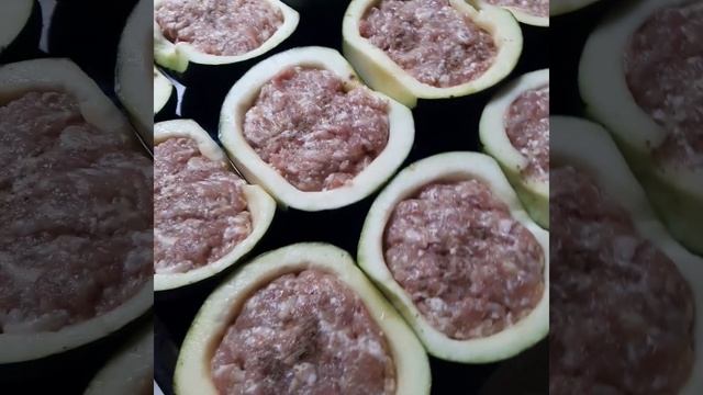 Фаршированные кабачки.