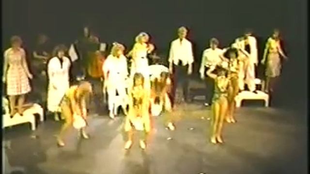 EMT Finge - Le Jazz Hot смотреть онлайн