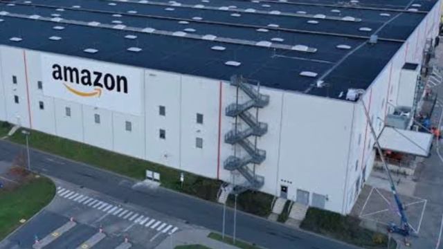 Amazon ka sabse bada godown смотреть онлайн