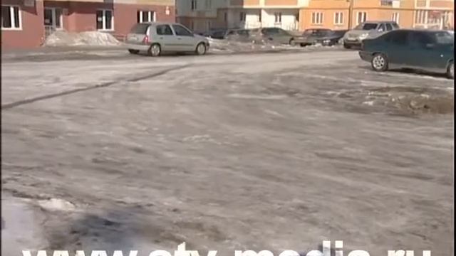 Автомобилисты паркуются на "зебре" смотреть онлайн