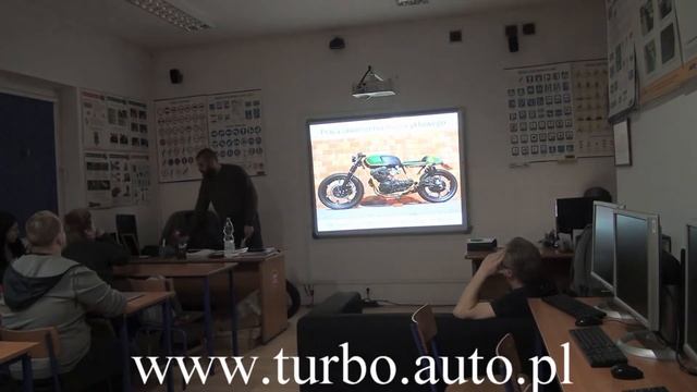 Fragmenty Wykładu Z Techniki Kierowania Motocyklem W OSK Turbo Pabianice Prowadzący : Tomek Kulik