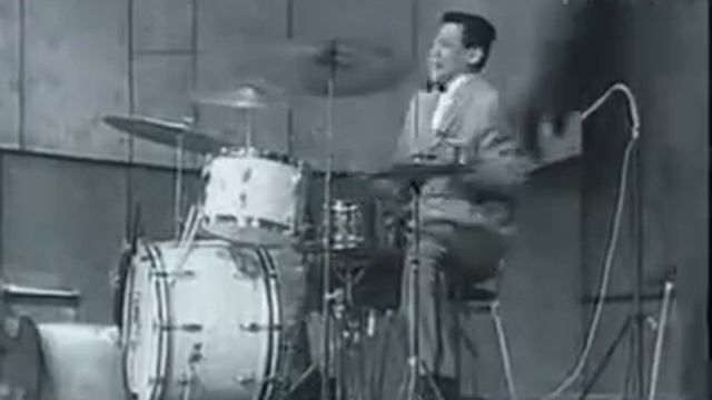 №4 © Louis Armstrong - Stompin' At The Savoy - 1959 in Stuttgart Germany смотреть онлайн