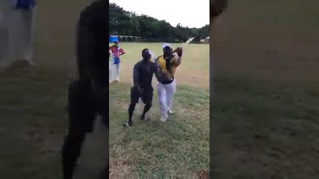 Amazing machete men in Jamaica смотреть онлайн