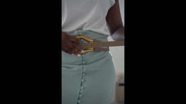 Summer To Winter With My Burberry Trench #shorts смотреть онлайн