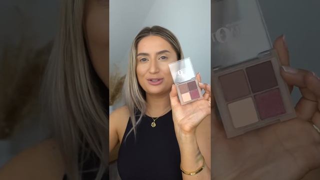 Huda Beauty GloWish Eyeshadow Palettes Review and Swatches|Clay, Moss and Amethyst | New Launch 202 смотреть онлайн