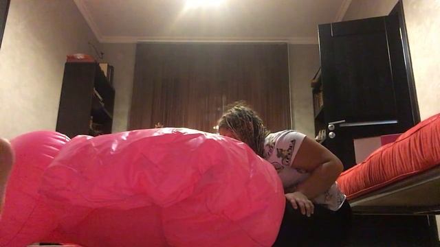 Надуваем фламинго