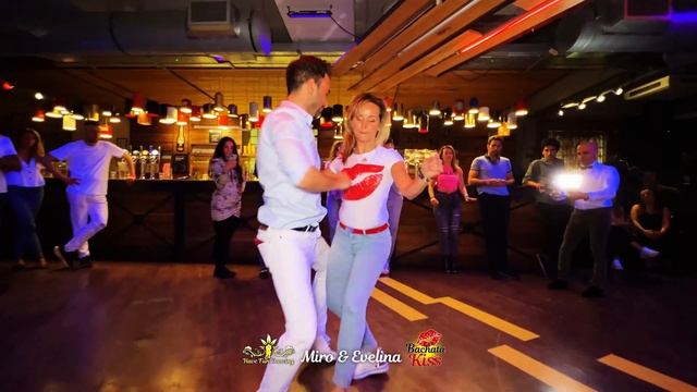 Bachata dance by Miro & Evelina at Bachata Kiss💋 in London. смотреть онлайн