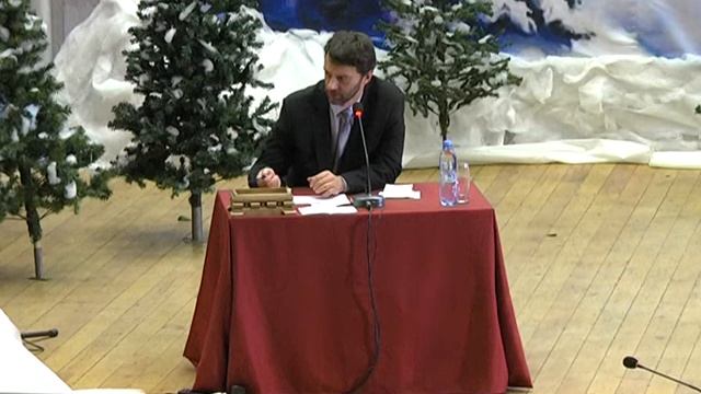 Встреча Виктора Неволина с населением города (24.12.2015) смотреть онлайн