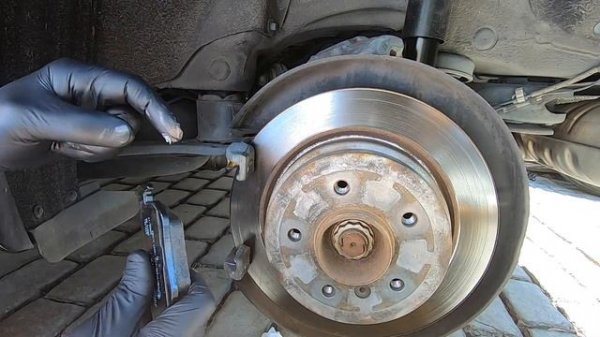 BMW E87 Rear Brake Pad Replacement