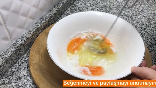 Hep Yapmak İsteyeceksiniz! Pırasalı Mercimekli Unsuz Börek Tarifi! смотреть онлайн