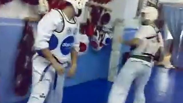 Combate de Tae Kwon-do Trump Mislata (Valencia) смотреть онлайн