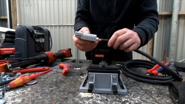 Crimping Anderson SB 175 Wire Contacts like DIN 46235 Compression Cable Lugs смотреть онлайн