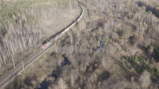 D-Log. Ekaterinburg, Russi. Train with electric locomotives RZD (Russian Railways). Tanks for trans смотреть онлайн