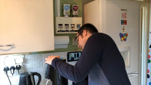 UNBOXING: SodaStream Fizzi Sparkling Water Maker - Black смотреть онлайн