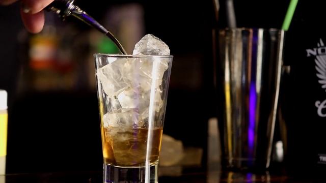 Bombay Sapphire - Prince Albert by Johnny Michaels смотреть онлайн