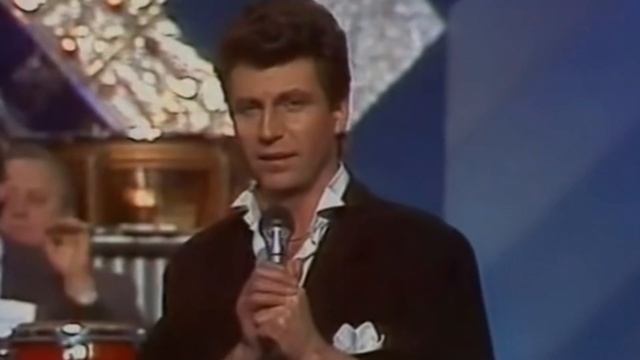 Его родителей репрессировали. А он стал народным артистом СССР смотреть онлайн