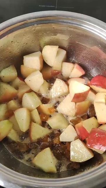 Рис с яблоками. Быстрый и вкусный завтрак. #ЭтоВкусно #Shorts