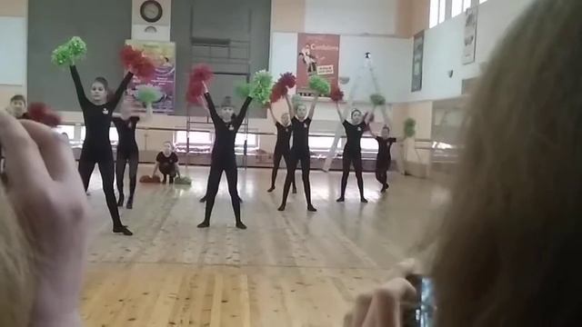 Открытый урок 2019 помпоны