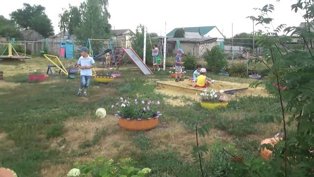 VLOG. Июль. Жизнь в деревне. Вышла на работу, футбол, хозяйство. смотреть онлайн