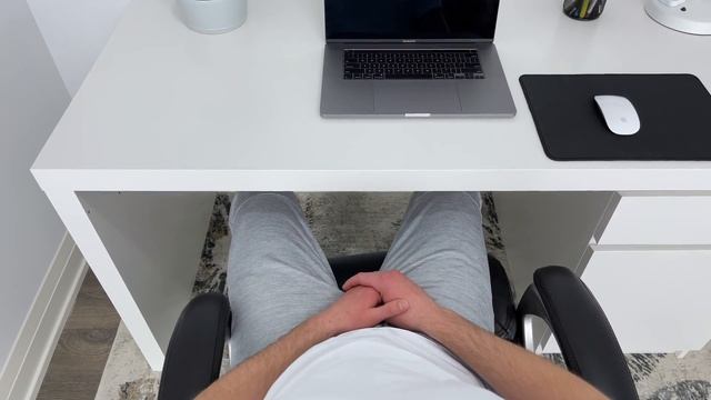 Does It Suck? Classic IKEA Desk смотреть онлайн