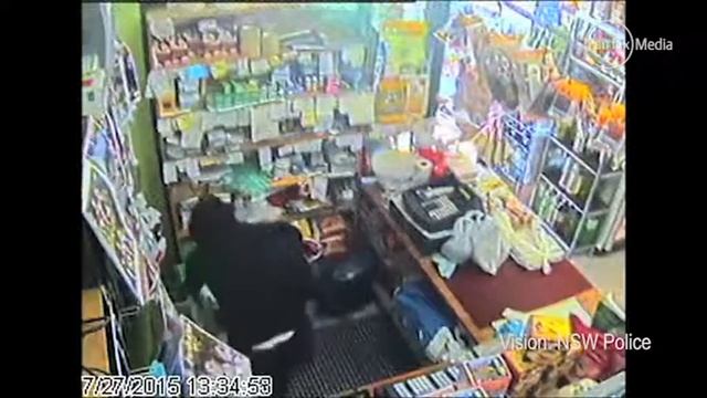Dashboard cam captures machete thieves 00:39 смотреть онлайн