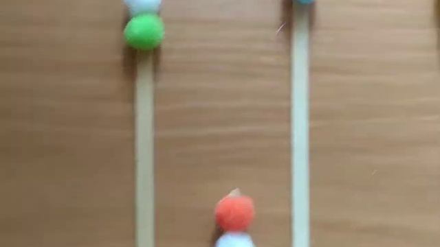 Игра с помпонами «Найди пару» смотреть онлайн