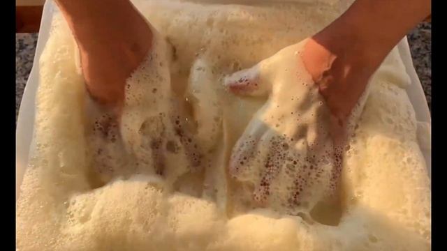 ASMR Compilation Satisfying Sponges Squeezing 🧽💕🧼 (12 Vídeos) Apertando Esponjas