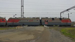 Railway. Railroad crossing. Container train. Artem / Жд переезд. Контейнерный поезд. Артем