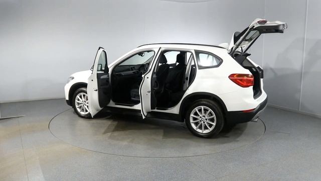 BMW X1 xDrive 18d SE 5dr смотреть онлайн