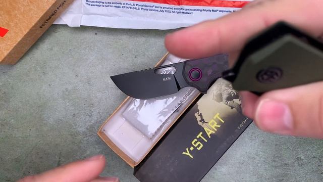 A WHALE of a knife #petrifiedfish #edc #knife #pocketknife смотреть онлайн