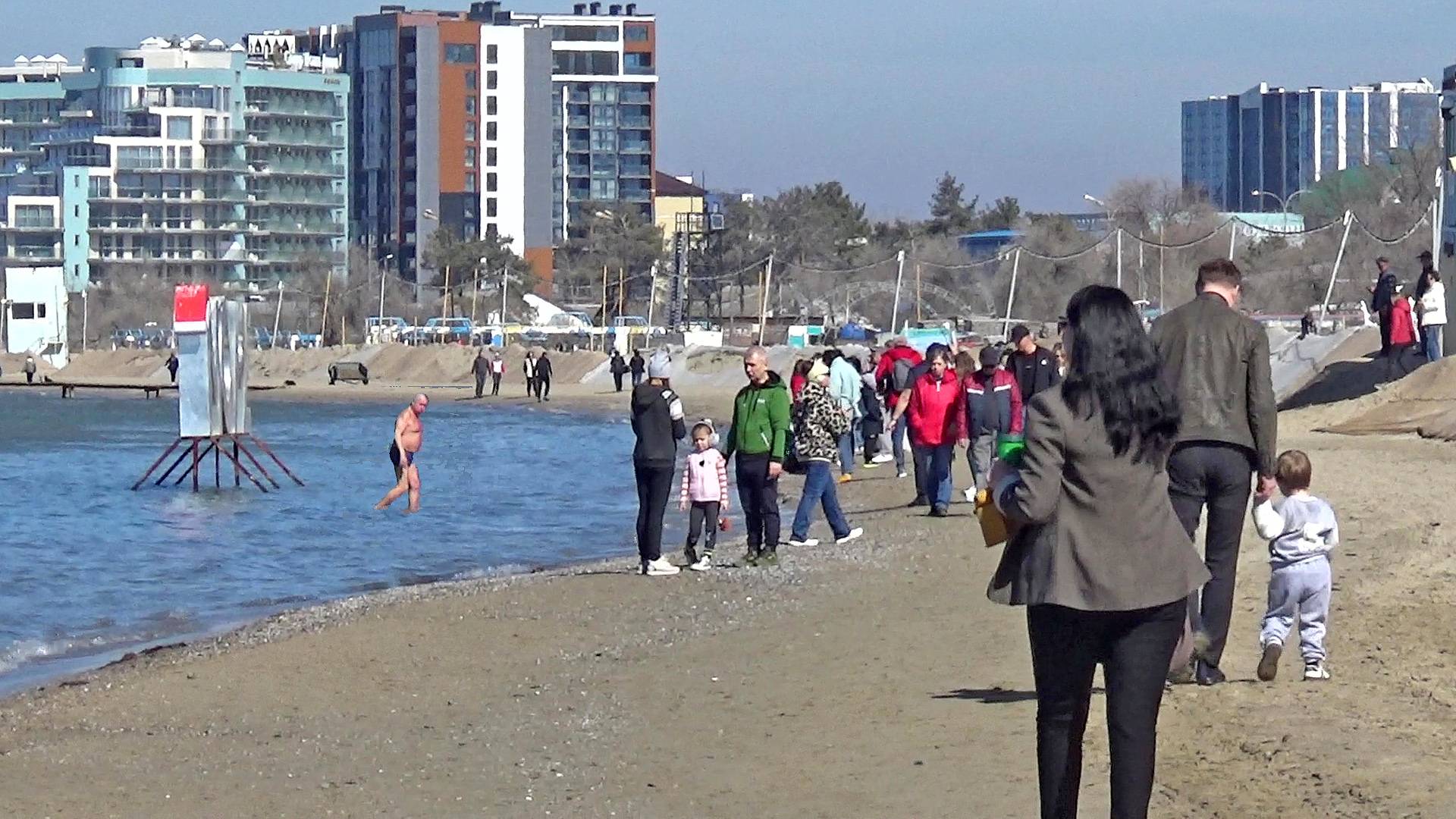 Анапа 8 марта. Состояние пляжей и моря. +17. Весна на Черном море смотреть онлайн