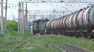 Отправление тепловоза 3ТЭ10М-1217 с грузовым поездом