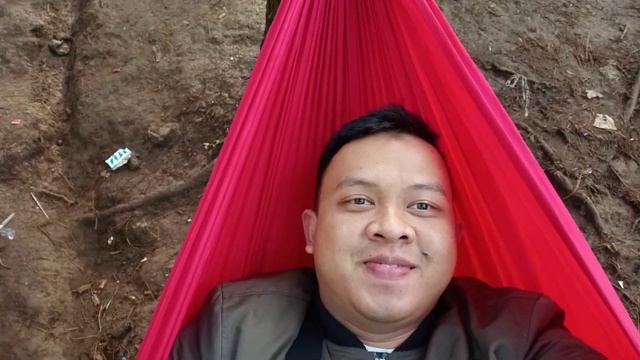 Video Lucu Ngakak Tali Ayunan Putus..!! Gara-gara kebanyakan Gaya Yebe Setya смотреть онлайн