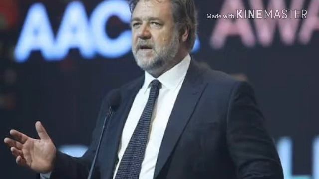 Russell Crowe names koala chlamydia clinic after John Oliver смотреть онлайн