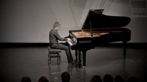 Allegro Barbaro by Bela Bartok. Alberto Villaescusa piano