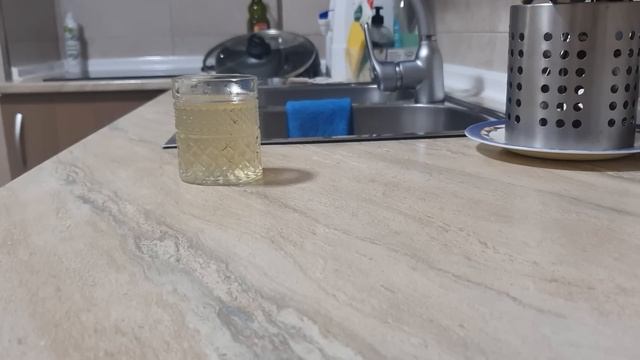 Пришёл наорал сахар поднял.Такого сына домой нельзя пускать. смотреть онлайн