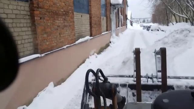Чистка Снега Экскаватор погрузчик Case 580ST смотреть онлайн