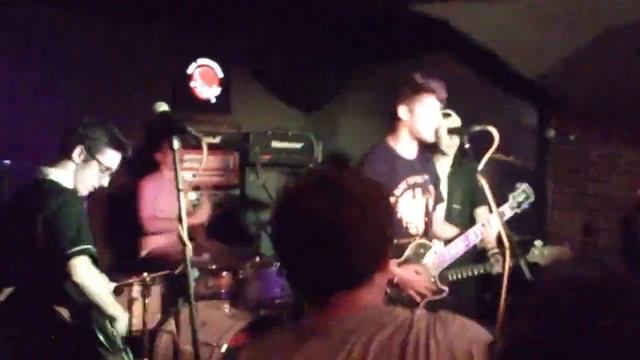 Headache-61 - "Rugido de Kraken" (Puk*2 Cover) live @ Sala Monasterio, Barcelona (720p) смотреть онлайн