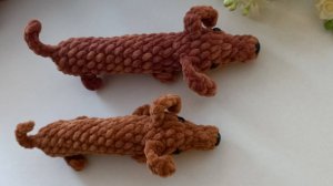 Видео мастер-класс по вязанию крючком собака такса