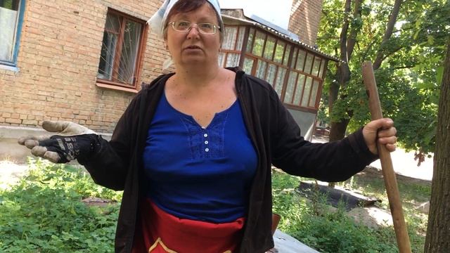 Кропивницкий. ЖЕО №3 выбрасывает мусор в погреба. 10.07.2019 смотреть онлайн