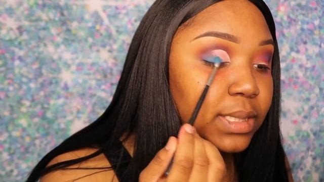 Popular Trends That Most Beauty Influencers Use| GLITTER CUT CREASE смотреть онлайн