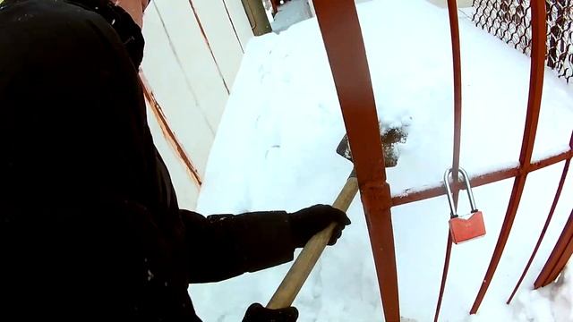 Дима ЦЕЛЫЙ ДЕНЬ делает ДОБРЫЕ ДЕЛА Уборка снега Развлечения для детей на TUMANOV FAMILY смотреть онлайн