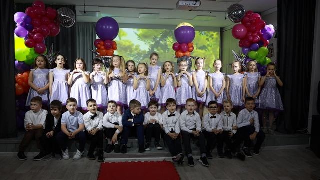 Поздравление для мам от первоклассников смотреть онлайн