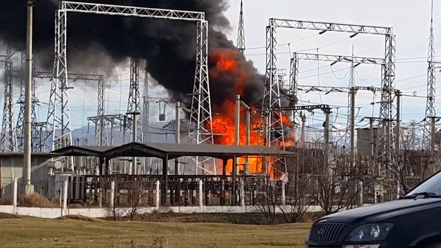 Возгорание силового трансформатора в Казахстане смотреть онлайн
