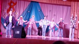 Танец на 8 Марта, день Матери, такие девочки как звёзды 💫💫💫