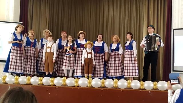 Ансамбль Mеlodie народное пение 8 11 Du Du Liegst Mir Im Herzen народная песня