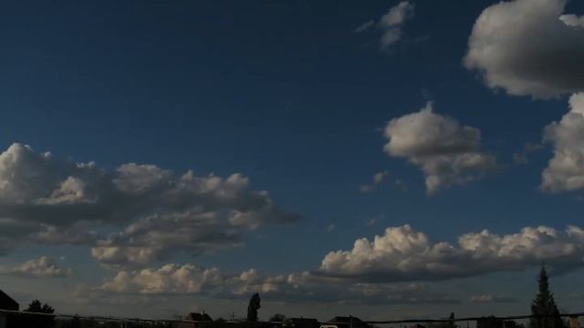today's clouds as seen by a camera pointing right timelapse 02/05/20 смотреть онлайн
